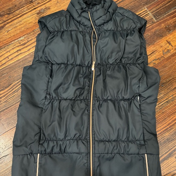 Brooks Women’s Cascading Thermal Black Puffer Running Vest Sz Small 120275 - Picture 2 of 9